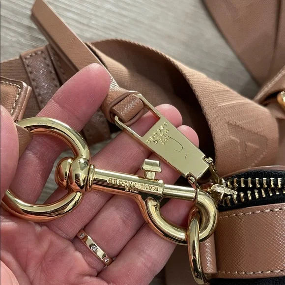 Marc Jacobs Pink Crossbody Bag with Gold Accents - Picture 8 of 8